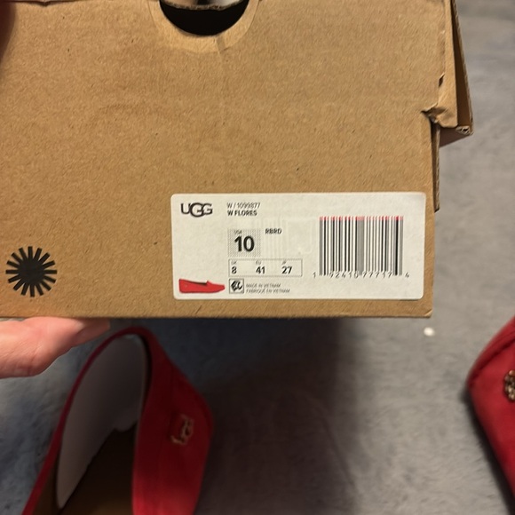 New in Box Flores red suede flat size 10 - Picture 6 of 7